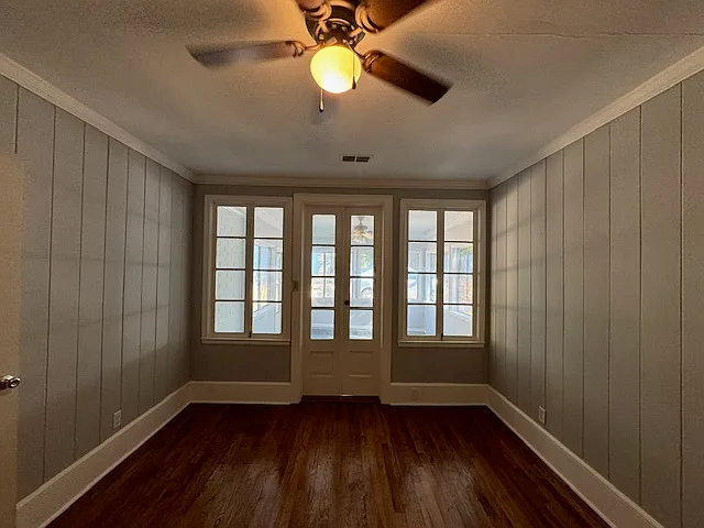 879 Nottingham Dr — Photo 11