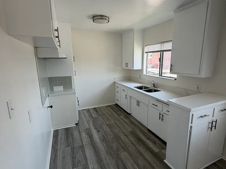 4443 W 130th St #D — Photo 4