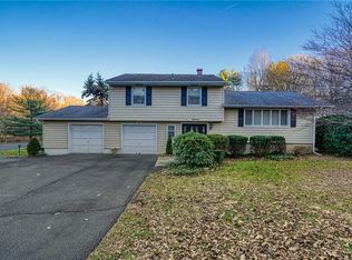 16 Brookside Ave, Airmont, NY 10901