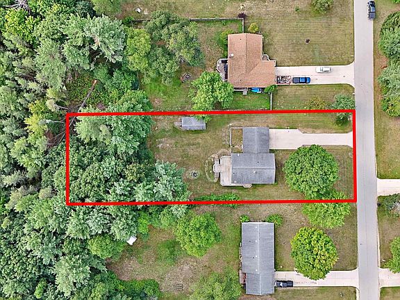 5th image of 8133 Cherry Ln