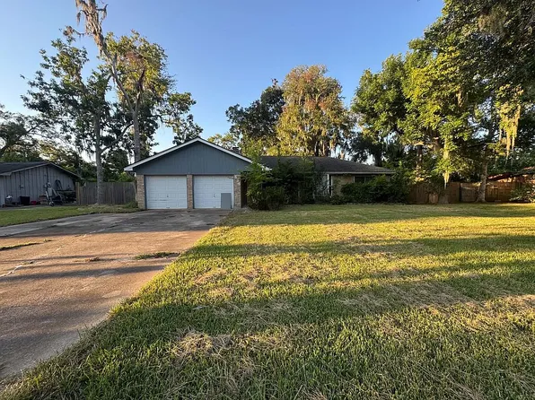 428 Southern Oaks Dr, Lake Jackson, TX 77566