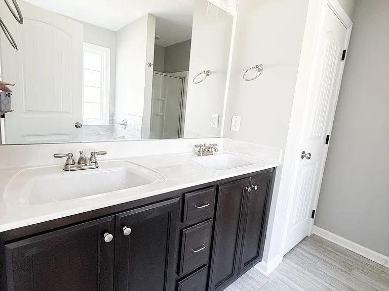 1616 Parkside Dr — Photo 12