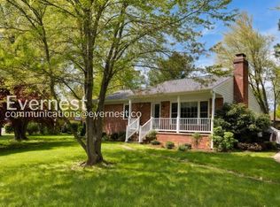 90 S Rogers St, Hamilton, VA 20158