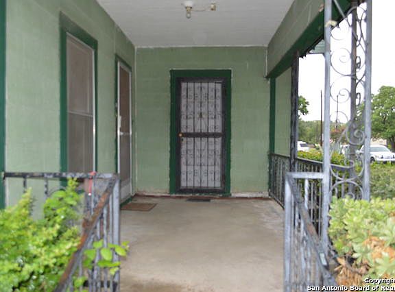3rd image of 1706 Texas Ave