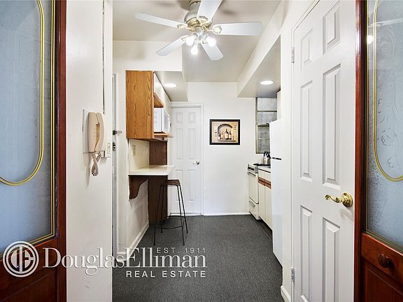 2nd image of 215 E 89th St APT 4A