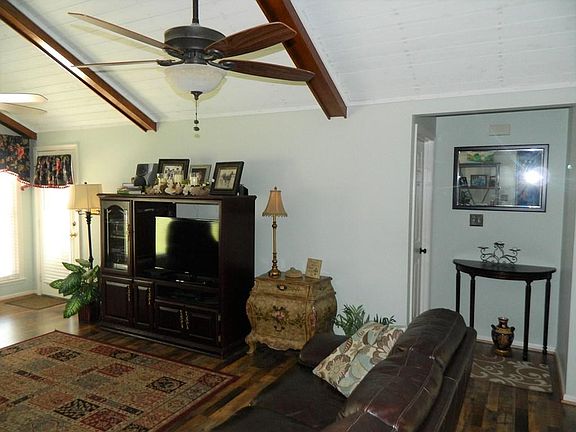 3rd image of 4014 Kilarney Cir
