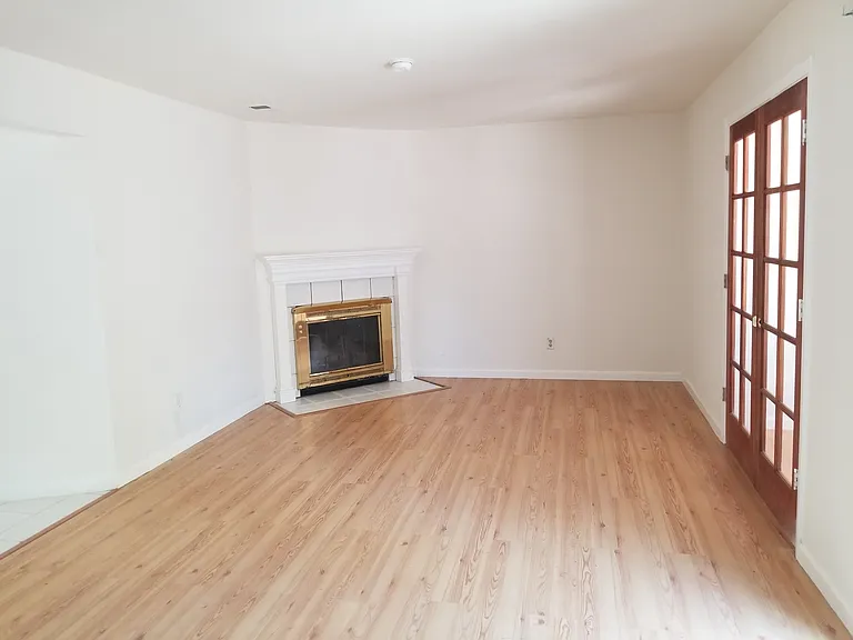 363 Occidental Cir — Photo 10