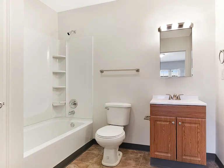 Summit Wood Apartments — Photo 15