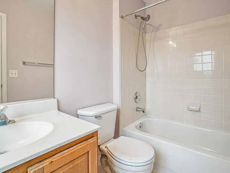 9305 Sumner Lake Blvd — Photo 28