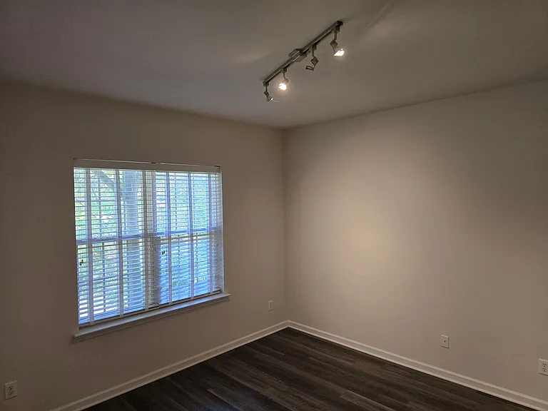 802 Sutter Gate Ln — Photo 5