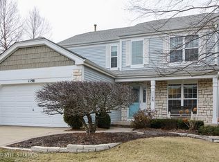 1198 Valewood Dr, Streamwood, IL 60107