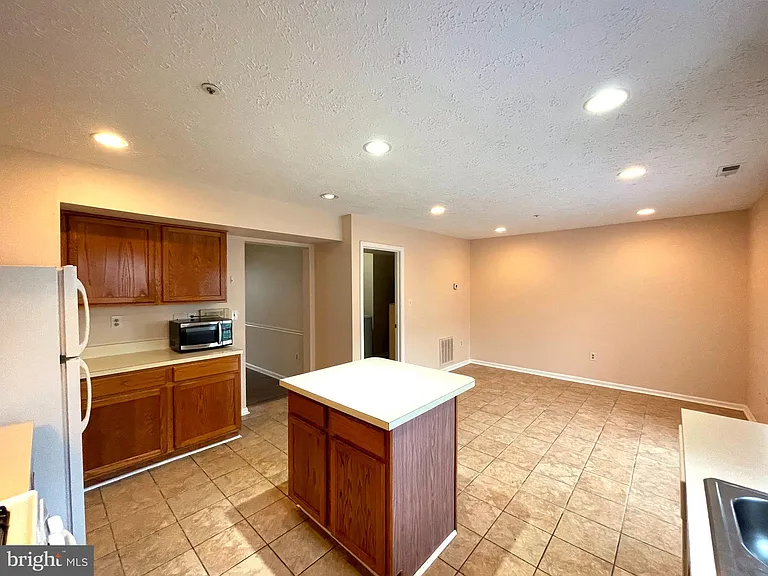 5213 Grunion Pl — Photo 10