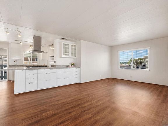 3rd image of 1506 Oak Dr Space 12