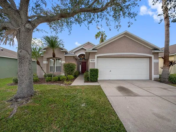 9525 HAMLET LANE, TAMPA, FL 33635