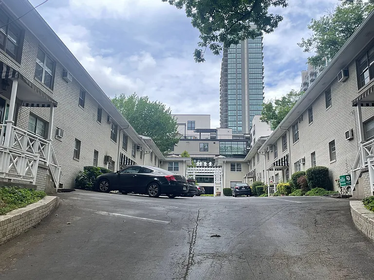 812 Piedmont Ave NE #4 — Photo 13