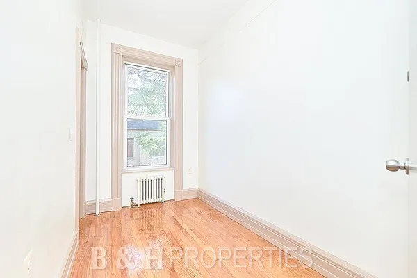 Rented by B & H Properties of New York LTD | media 21