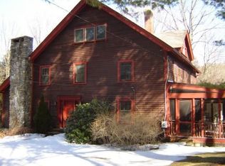 90 Arnold Rd, Pelham, MA 01002