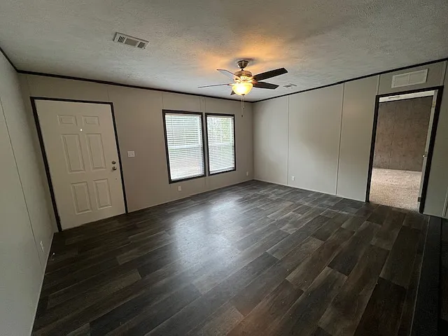 3 bed, 1568 sqft, $1,895 — Photo 3