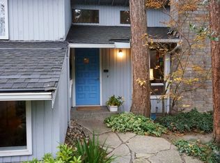3220 107th Ave SE, Bellevue, WA 98004