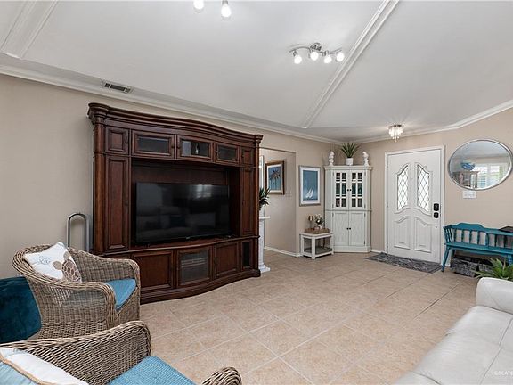 5th image of 2732 Rhett Dr