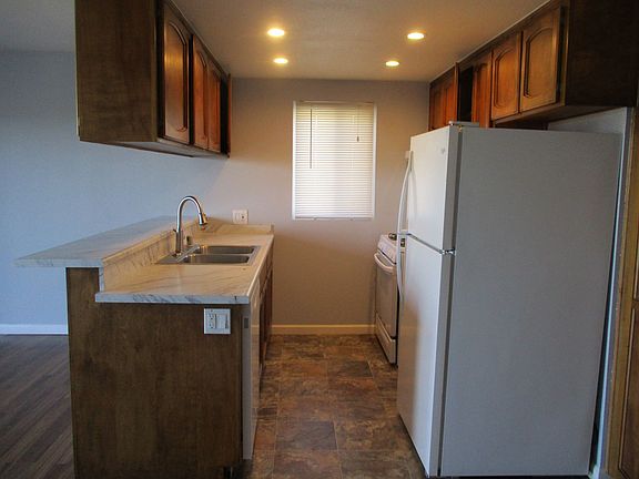 3rd image of 2236 Chatsworth Blvd APT 14