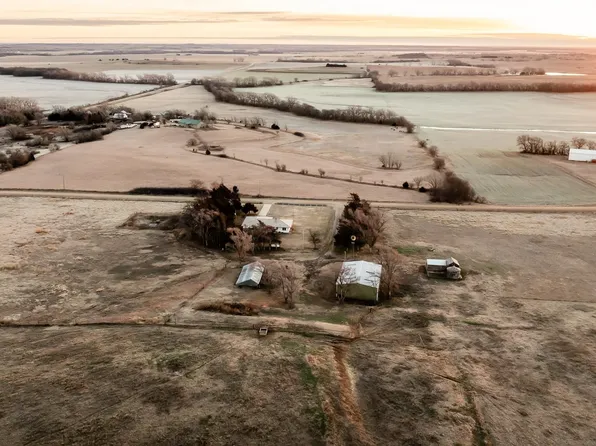 4853 N Hohneck Rd, Tescott, KS 67484