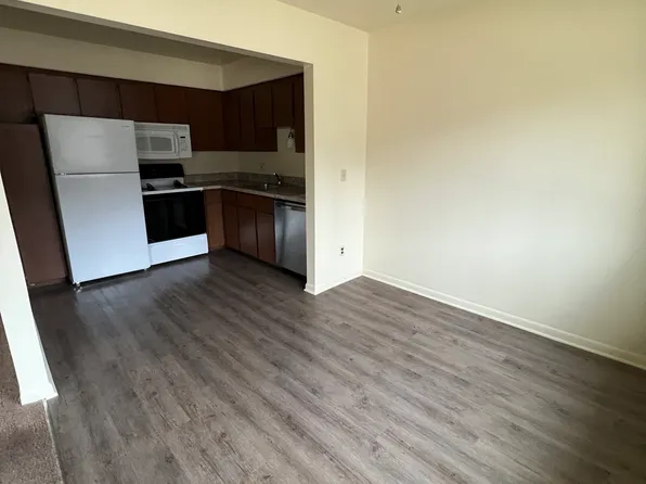 35096 Jefferson Ave #104, Harrison Township, MI 48045