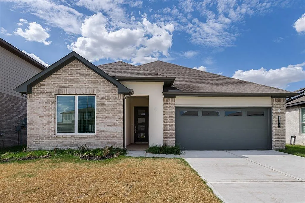 4 bed, 3.0 bath, 2250 sqft, $2,550 — Photo 2