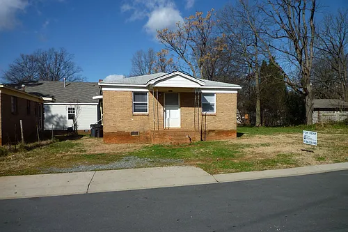 2414 Wilson Ave Photo 1