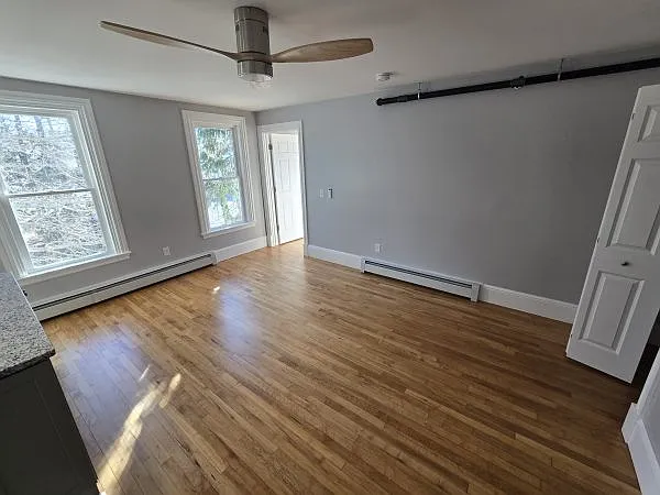 200 State St #10 — Photo 5