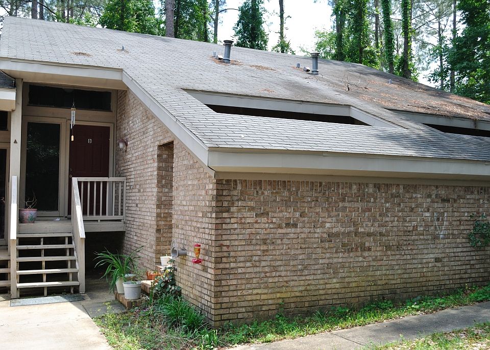 1st image of 3744 Donovan Dr APT B