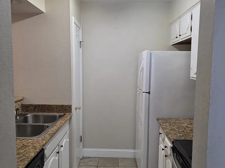 3110 Edenborn Ave #314 — Photo 10