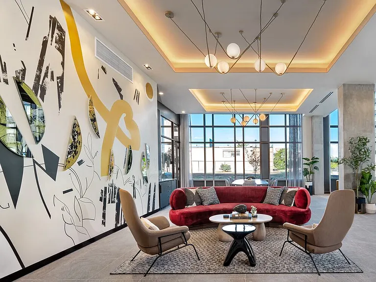 Lobby lounge