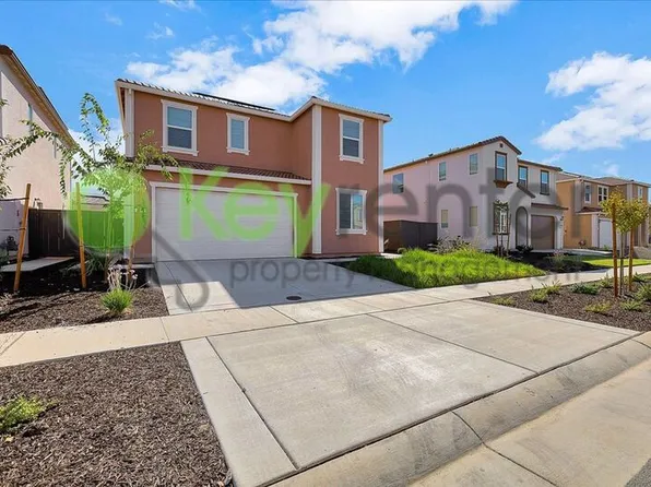 2061 Hesperian Dr, Plumas Lake, CA 95961