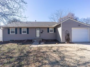 3205 SW Stone Ave, Topeka, KS 66614