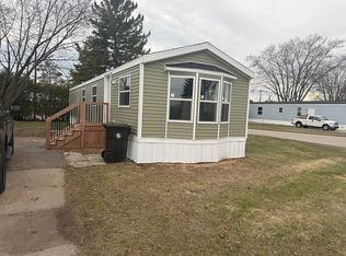 1401 N 23rd St TRAILER 28, Escanaba, MI 49829