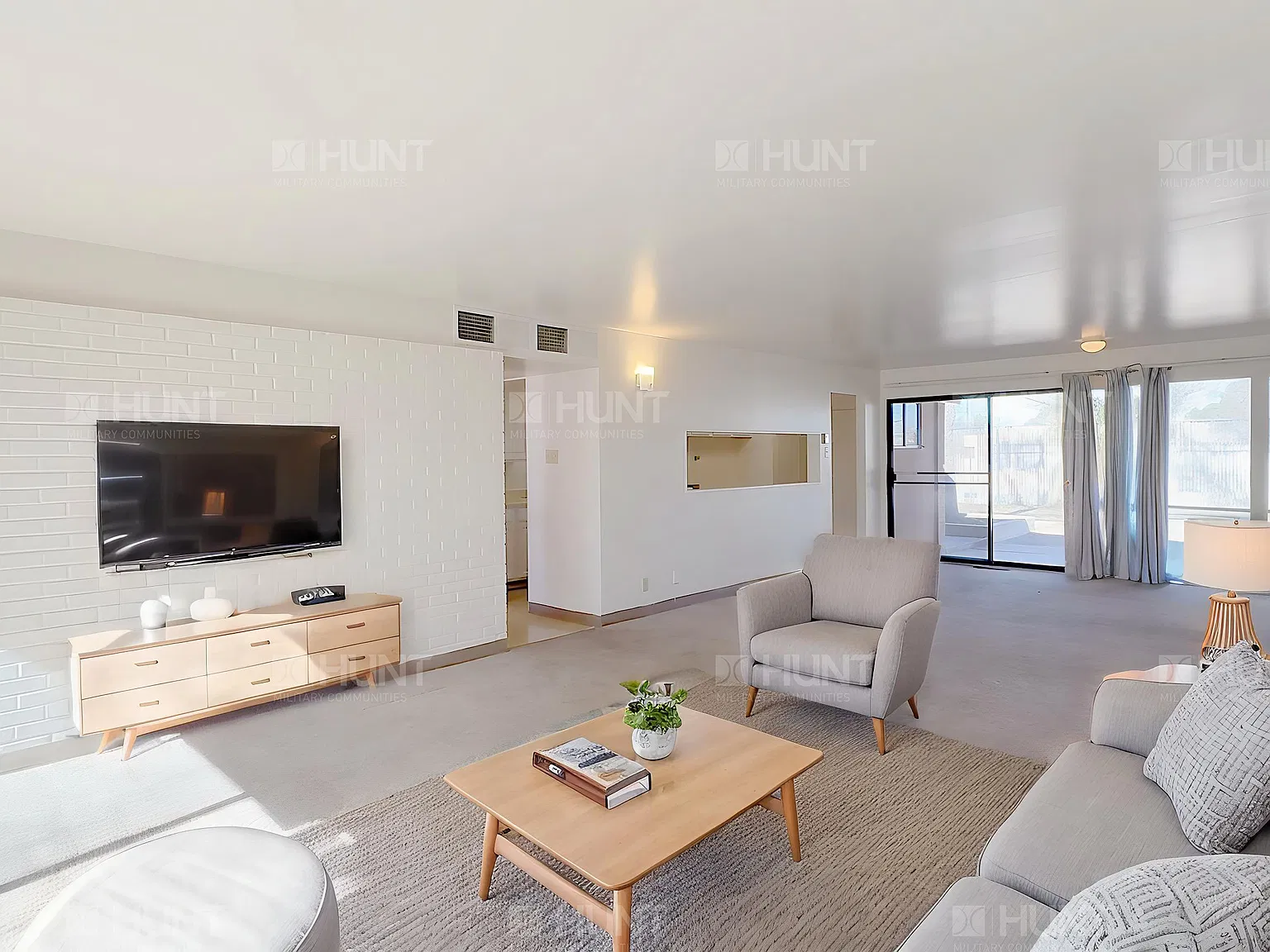 3 bed, 1250 sqft, $1,600 — Photo 1