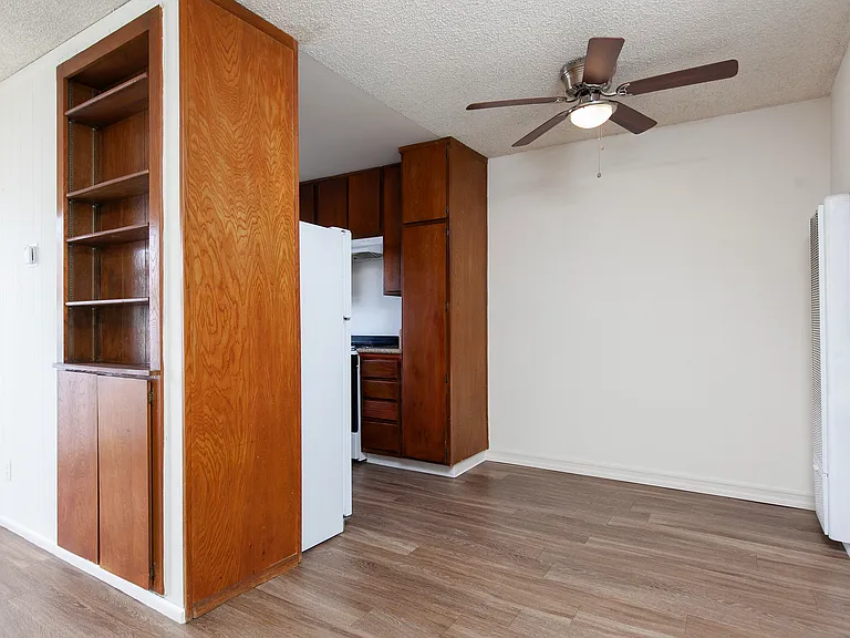 1636 Thomas Ave #5 — Photo 10