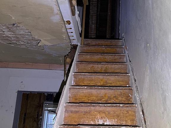 5th image of 3118 Agate St