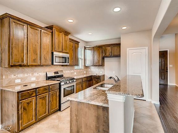 2nd image of 111 Thoroughbred St