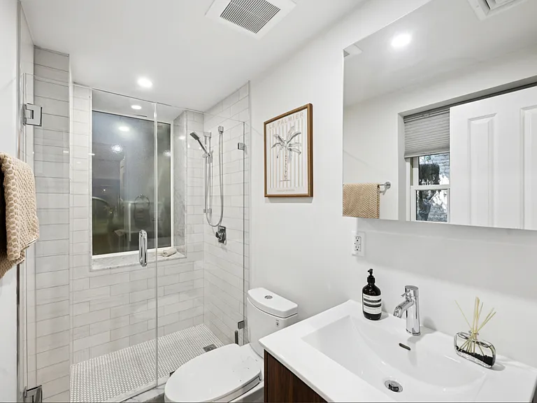 197 W Houston St #Townhouse 1 — Photo 11