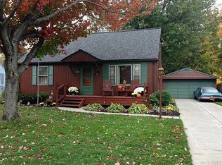 5832 Apollo Dr, Lake View, NY 14085