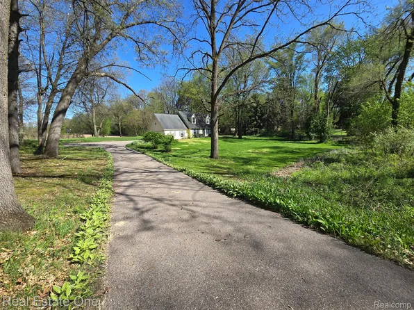 20010 Fifteen Mile Rd, Marshall, MI 49068