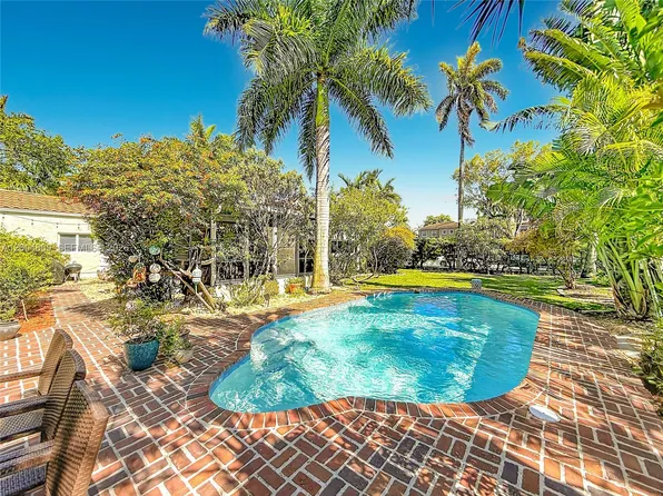 1029 Harrison St, Hollywood, FL 33019