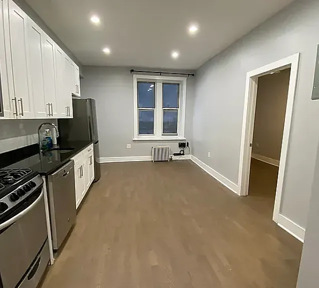 292 Lincoln Pl #1B — Photo 3