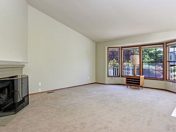 4th image of 13612 174th Ave NE