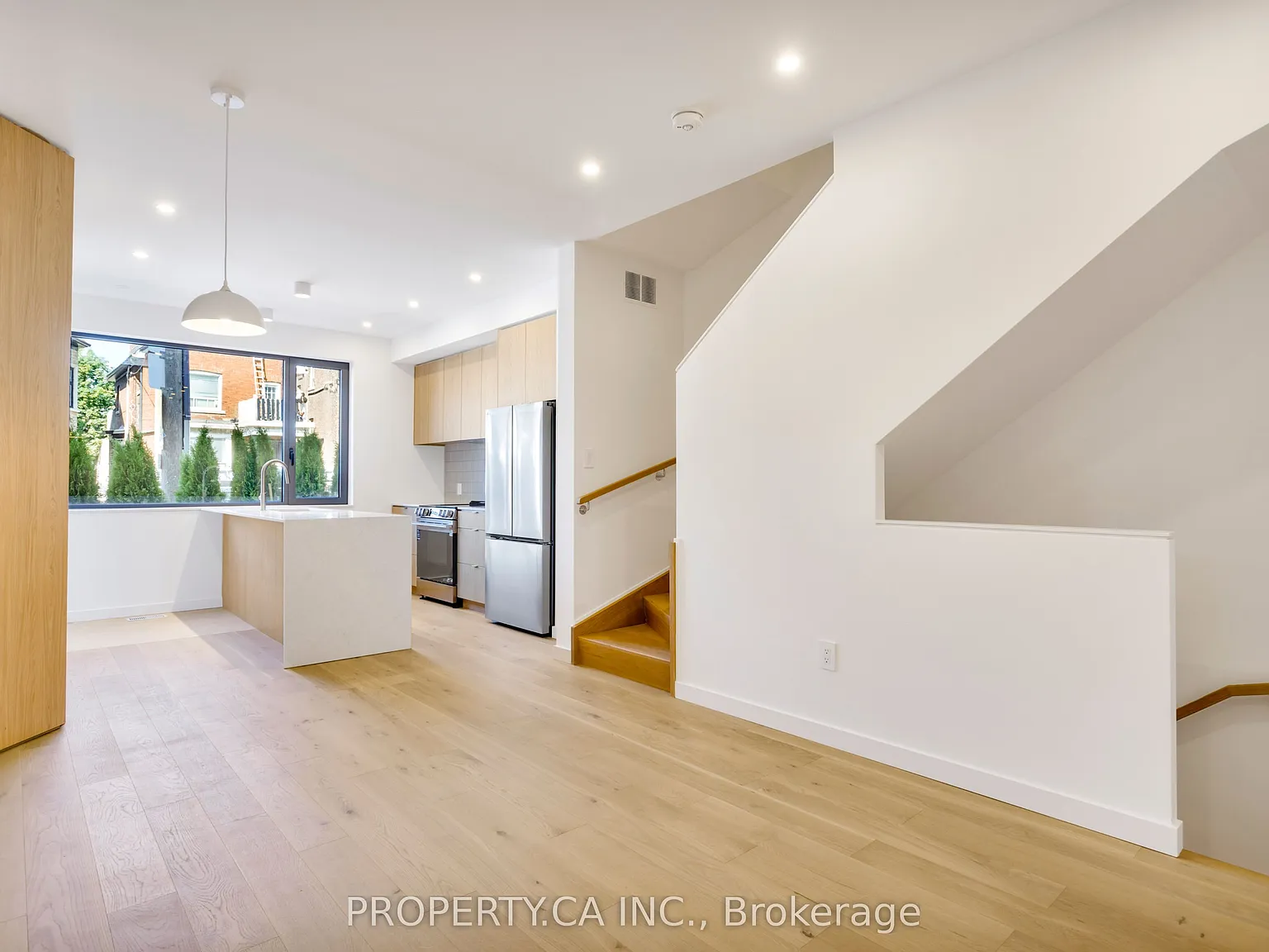 4 bed, $5,450 — Photo 2