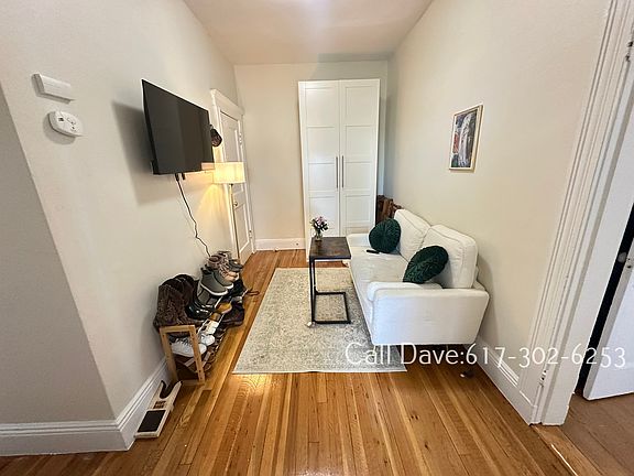 2nd image of 15 Egremont Rd APT 9