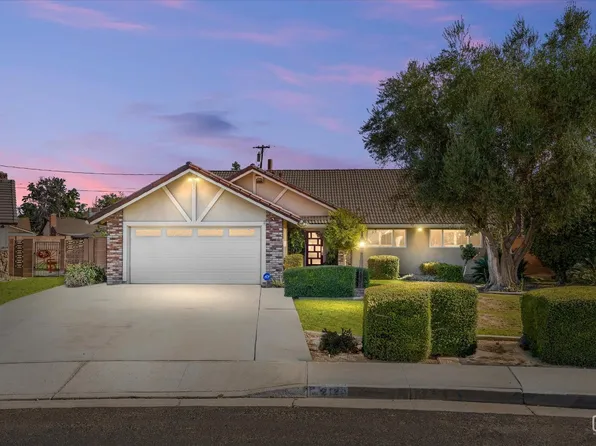 2129 8th Ave, Delano, CA 93215