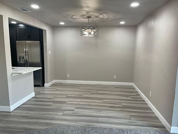 5th image of 100 Harbor Dr Unit 101